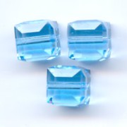 Quadrato - Cubo Swarovski 5601 6 mm Acquamarina x1 Cubo Swarovski 5601 6 mm Acquamarina x1