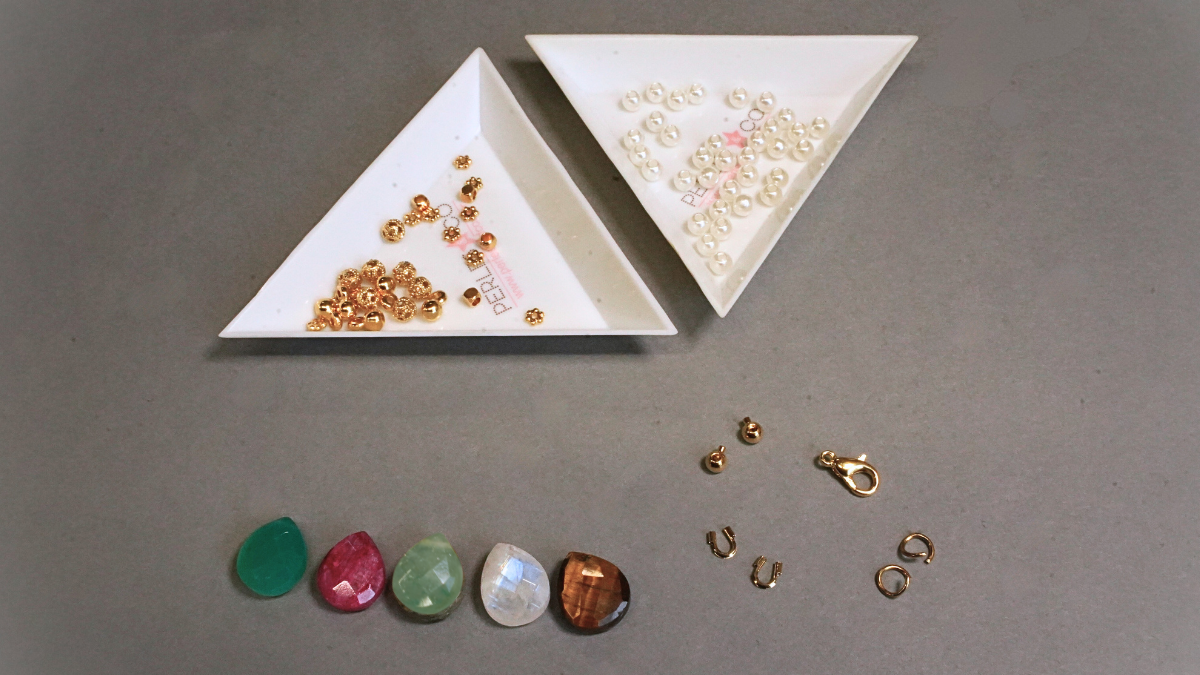 Collana con pendente in pietra semipreziosa e Perla : Tappa 1 Collana con pendente in pietra semipreziosa e Perla : Tappa 1