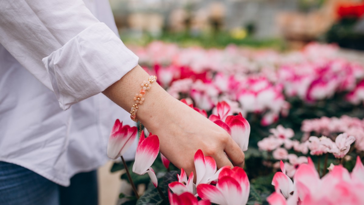 Schema Bracciale con gemme e fiori di trottola Preciosa Schema Bracciale con gemme e fiori di trottola Preciosa