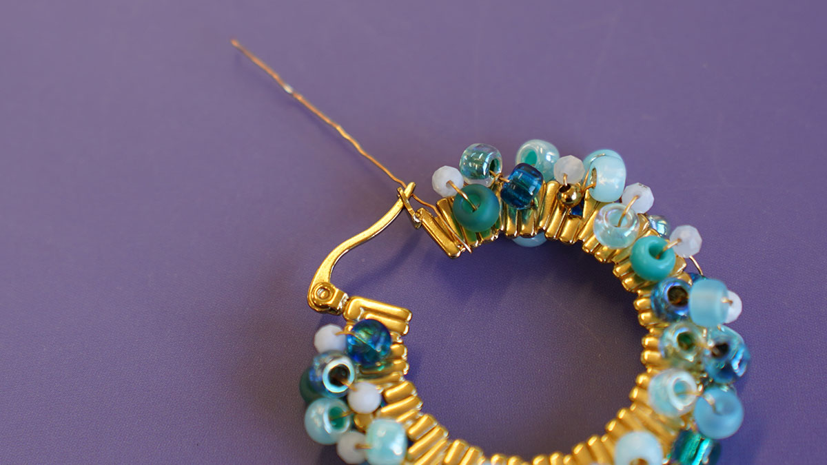 Creoli in perline e pietre naturali : Tappa 7 Creoli in perline e pietre naturali : Tappa 7