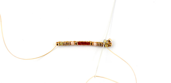 Bracciale Brick Stitch diamante oro bordeaux : Tappa 7 Bracciale Brick Stitch diamante oro bordeaux : Tappa 7