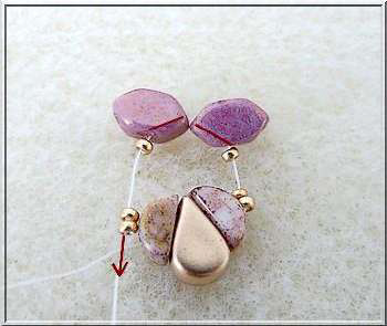 Collier DIY Siane avec des perles de verre Paros et Kos par Pucas Collier DIY Siane avec des perles de verre Paros et Kos par Pucas