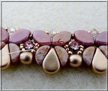 Tutoriel Collier DIY Siane avec des perles de verre Paros et Kos par Pucas Tutoriel Collier DIY Siane avec des perles de verre Paros et Kos par Pucas