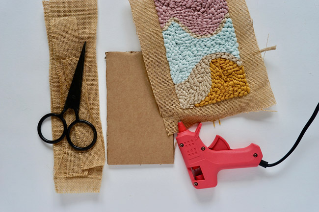 Tutorial fai-da-te ricamato Ricamo cucito a ricamo con ricamo ad ago magico Amy Oxford di Julie Robert Tutoriel DIY facile Décoration murale brodée en broderie magique à l'aiguille punch needle Amy Oxford par Julie Robert