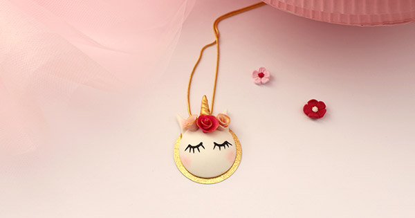 Pendente a forma di unicorno in argilla Fimo Pendente a forma di unicorno in argilla Fimo