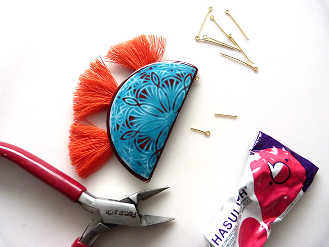 collier-tampon-mandala-polymere-pompons-11 collier-tampon-mandala-polymere-pompons-11