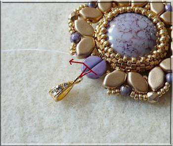 Ciondolo collana perline di vetro Mafate fai da te Paros e Kos di Pucas Pendentif collier DIY Mafate en perles de verre Paros et Kos par Pucas