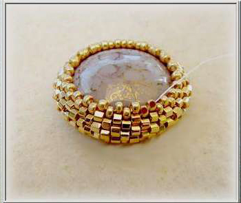 Ciondolo collana perline di vetro Mafate fai da te Paros e Kos di Pucas Pendentif collier DIY Mafate en perles de verre Paros et Kos par Pucas