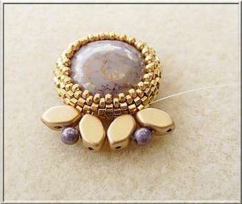 Ciondolo collana perline di vetro Mafate fai da te Paros e Kos di Pucas Pendentif collier DIY Mafate en perles de verre Paros et Kos par Pucas