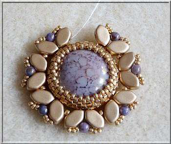 Ciondolo collana perline di vetro Mafate fai da te Paros e Kos di Pucas Pendentif collier DIY Mafate en perles de verre Paros et Kos par Pucas