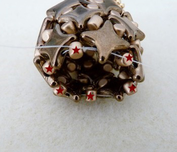 Sautoir pompon DIY avec des perles en verre tchèques Star Beads Amos Minos et perles Miyuki Delicas Sautoir pompon DIY avec des perles en verre tchèques Star Beads Amos Minos et perles Miyuki Delicas