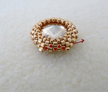 Tutoriel sautoir pendentif pompon DIY avec des perles en verre Star Beads Amos Minos et perles Miyuki Delicas Tutoriel sautoir pendentif pompon DIY avec des perles en verre Star Beads Amos Minos et perles Miyuki Delicas