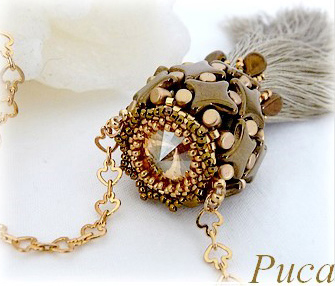 Sautoir pompon DIY avec des perles en verre Star beads Amos Minos et perles Miyuki Delicas Sautoir pompon DIY avec des perles en verre tchèque Star beads Amos Minos et perles Miyuki Delicas