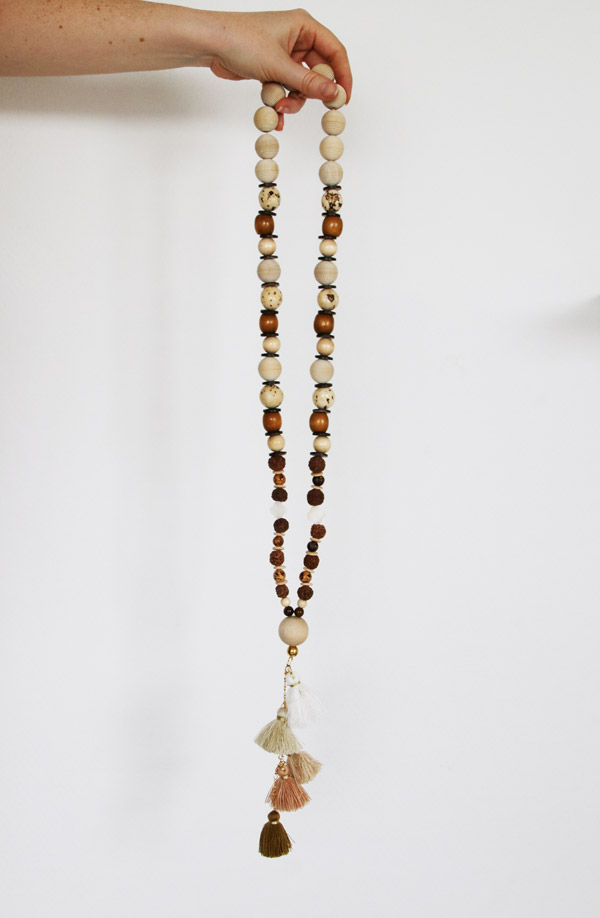 Schema Collana Girocollo Tuto Fantasia Legno Semi e Pompons Vegetali Bohemian Schema Collana Girocollo Tuto Fantasia Legno Semi e Pompons Vegetali Bohemian