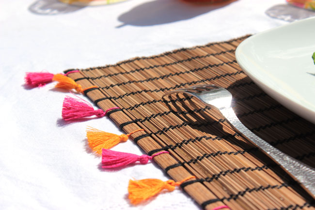 customisation de dessous d'assiettes en bois