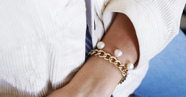 Bracciale trendy fai da te con catena a cordoncino, perle d'acqua dolce e chiusura a T Bracciale trendy fai da te con catena a cordoncino, perle d'acqua dolce e chiusura a T