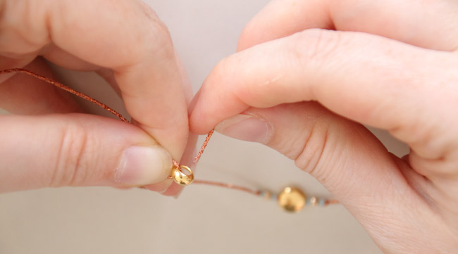 Braccialetto di perline sottili lucido segno zodiacale Vergine