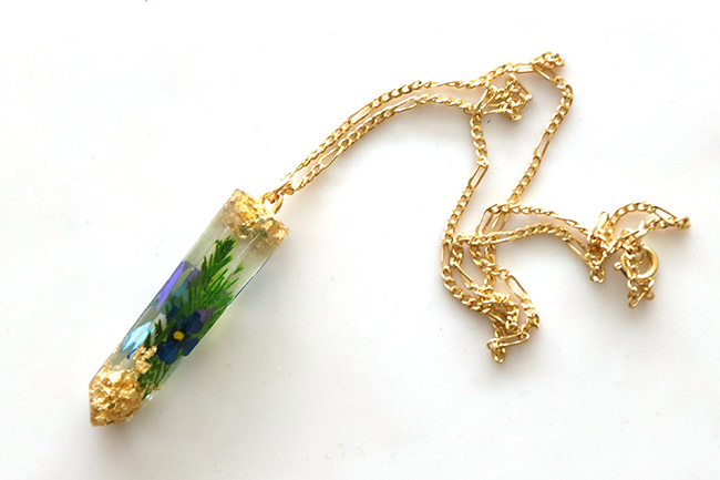 Smontaggio e montaggio del pendente con punta in resina