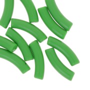 Verde - Perline tubolari curve 32x8 mm in acrilico opaco - Verde x6 Perline tubolari curve 32x8 mm in acrilico opaco - Verde x6
