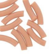 Marrone chiaro - Perline tubolari curve 32x8 mm in acrilico opaco - Marrone chiaro x6 Perline tubolari curve 32x8 mm in acrilico opaco - Marrone chiaro x6