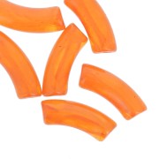 Perline tubolari curve in acrilico trasparente 35x11 mm - Arancio marmorizzato x6