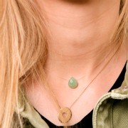 Perla sfaccettata - Briolette piatta 12x10 mm che imita la gemma tormalina verde idro.