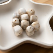 Perle cubiche irregolari 16x17 mm - Acrilico opaco - Beige marmorizzato - marrone x10