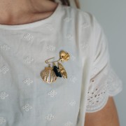 Pendente a forma di pesce 28x13 mm con cuore in CZ e pietra semipreziosa - Quarzo rosa x1