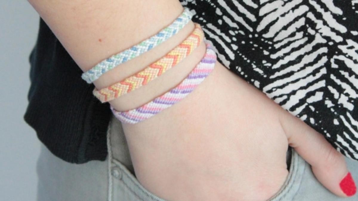 Imparare a fare il nodo del bracciale brasiliano Imparare a fare il nodo del bracciale brasiliano