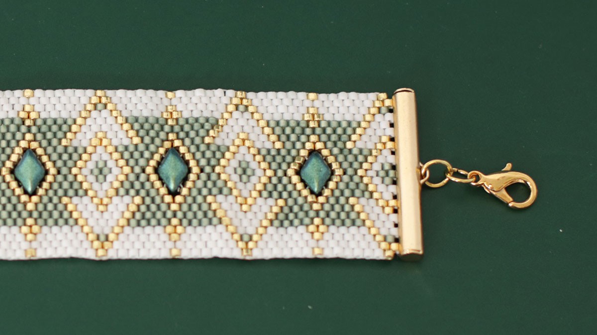 Come finire un braccialetto di tessitura Peyote? Come finire un braccialetto di tessitura Peyote?