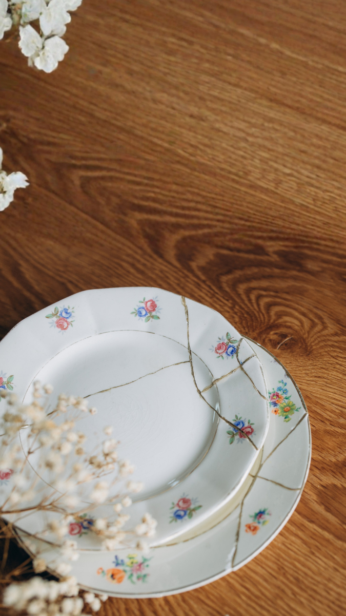 Schema La tecnica Kintsugi: riparare e migliorare gli oggetti rotti Schema La tecnica Kintsugi: riparare e migliorare gli oggetti rotti