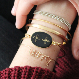 Bracelet avec inclusion resine epoxy