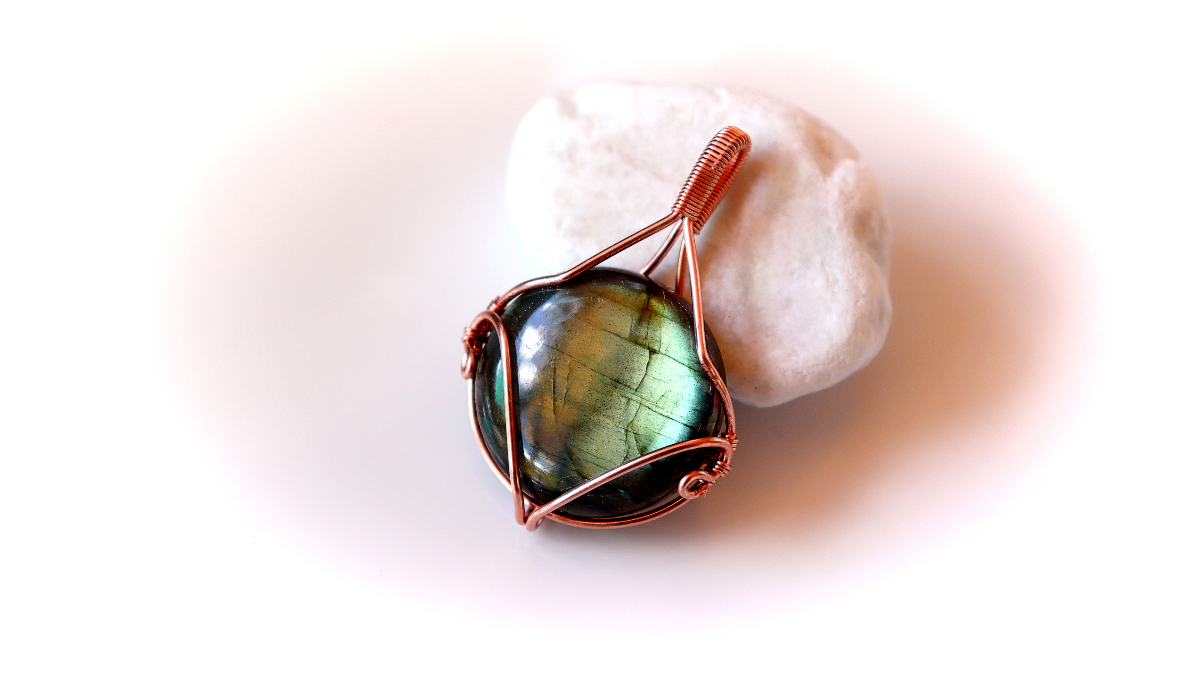 Set di pendenti in pietra preziosa con filo di rame Set di pendenti in pietra preziosa con filo di rame