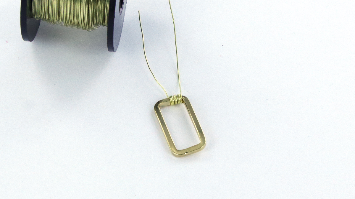 Orecchini pendenti fai da te con pietre semipreziose di ametista : Tappa 1 Orecchini pendenti fai da te con pietre semipreziose di ametista : Tappa 1