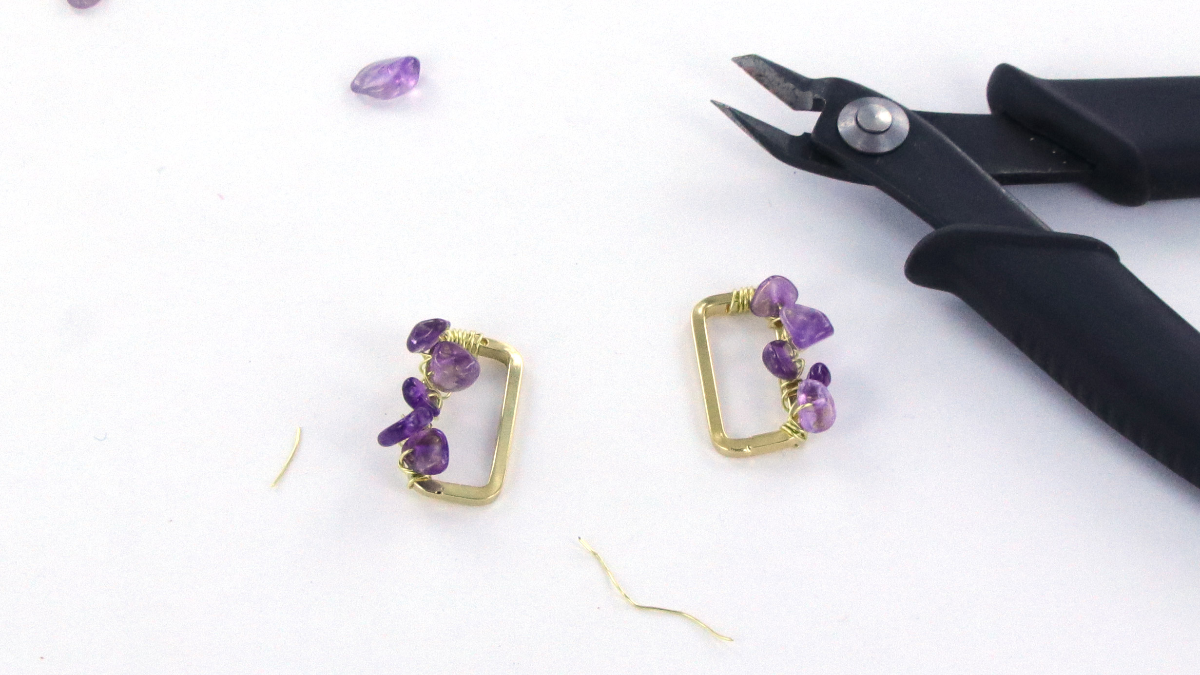 Orecchini pendenti fai da te con pietre semipreziose di ametista : Tappa 3 Orecchini pendenti fai da te con pietre semipreziose di ametista : Tappa 3