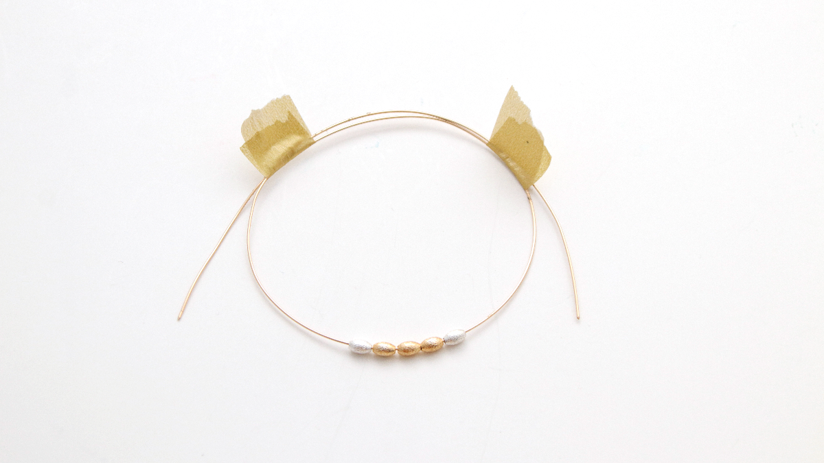 Braccialetti di diamanti a filo e perline d'oliva in oro 14k placcati in oro e argento : Tappa 2 Braccialetti di diamanti a filo e perline d'oliva in oro 14k placcati in oro e argento : Tappa 2