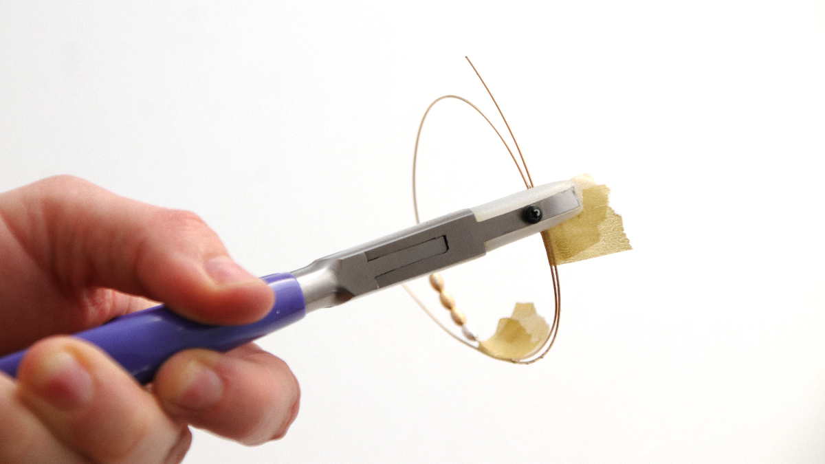 Braccialetti di diamanti a filo e perline d'oliva in oro 14k placcati in oro e argento : Tappa 3 Braccialetti di diamanti a filo e perline d'oliva in oro 14k placcati in oro e argento : Tappa 3