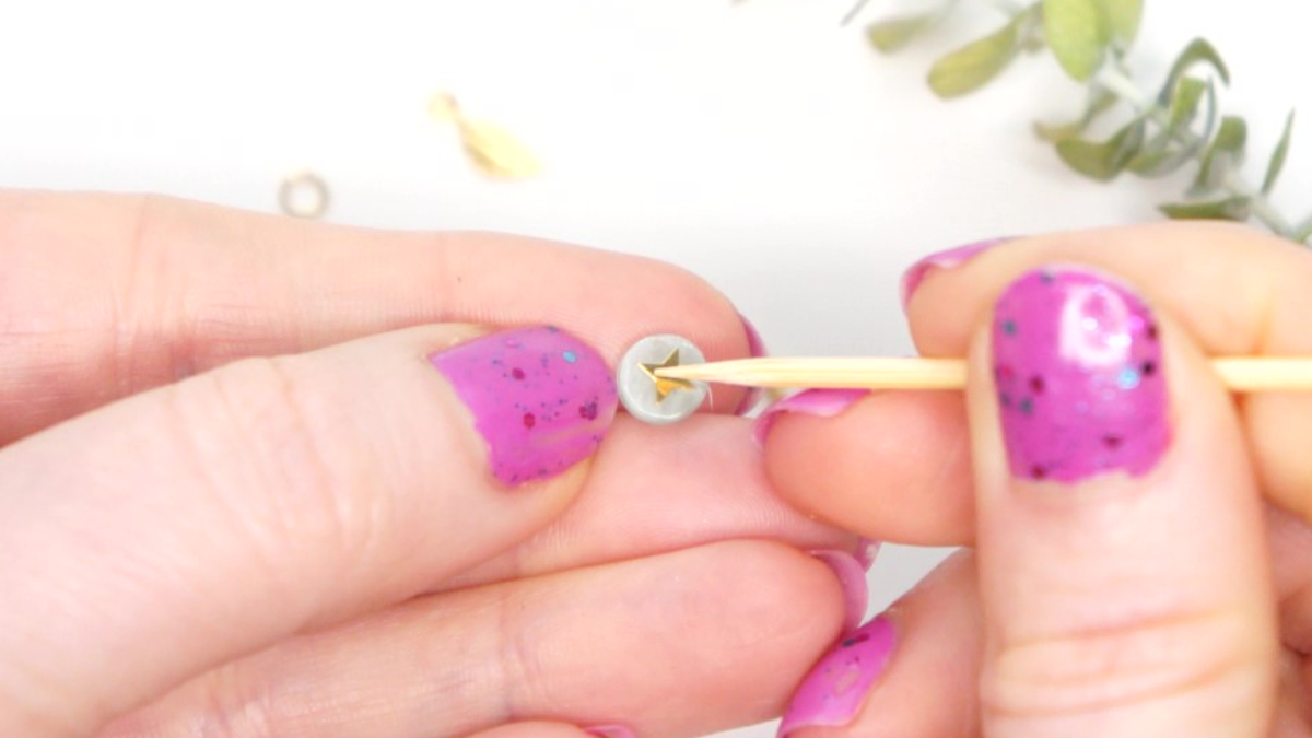 Anello con amazzonite cabochon placcato oro e stella d'oro : Tappa 1 Anello con amazzonite cabochon placcato oro e stella d'oro : Tappa 1