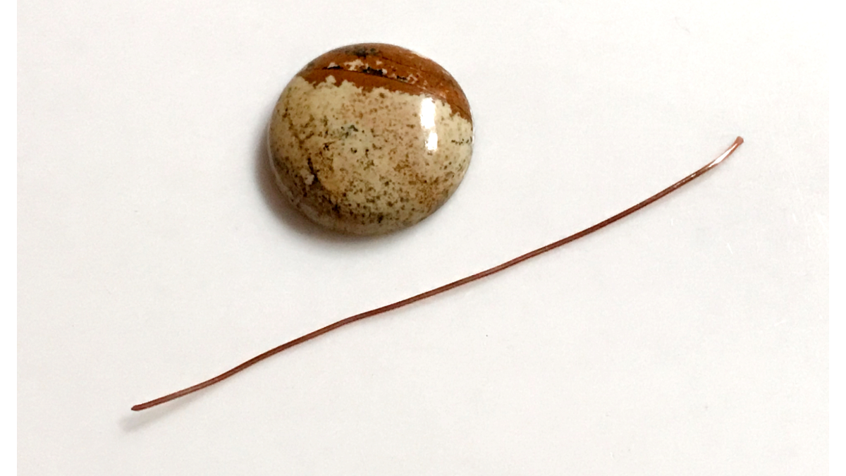 Ciondolo con cabochon di pietra preziosa e filo di rame : Tappa 17 Ciondolo con cabochon di pietra preziosa e filo di rame : Tappa 17