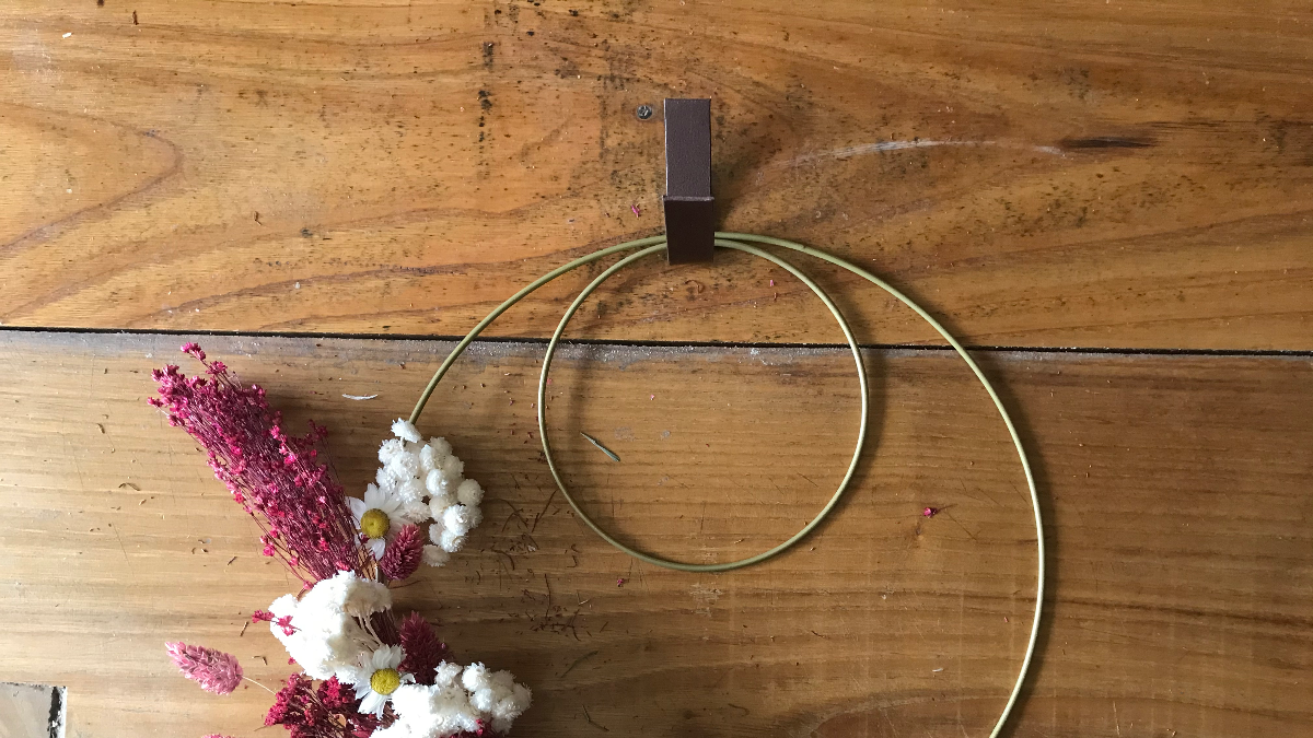 Decorazione bohémien fai da te - Corona di fiori secchi : Tappa 8 Decorazione bohémien fai da te - Corona di fiori secchi : Tappa 8