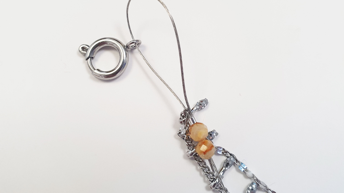 Bracciale multirang in acciaio inossidabile con pietre preziose : Tappa 1 Bracciale multirang in acciaio inossidabile con pietre preziose : Tappa 1