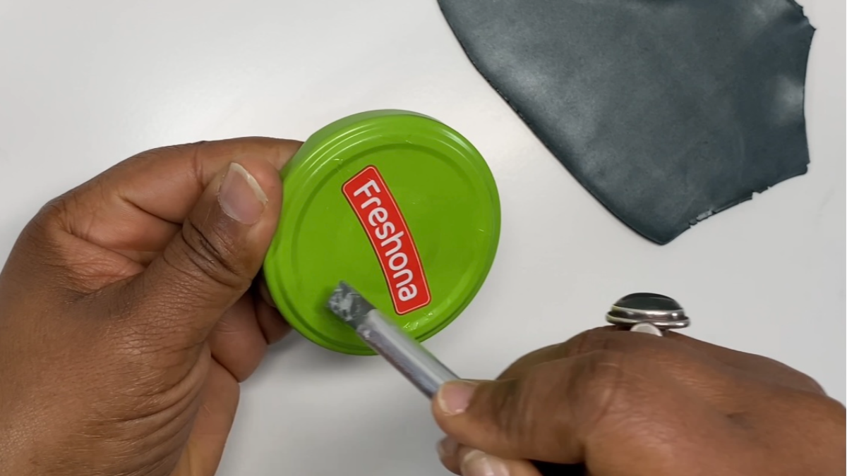 3 idee fai da te per riciclare i tuoi barattoli con l'argilla polimerica : Tappa 39 3 idee fai da te per riciclare i tuoi barattoli con l'argilla polimerica : Tappa 39