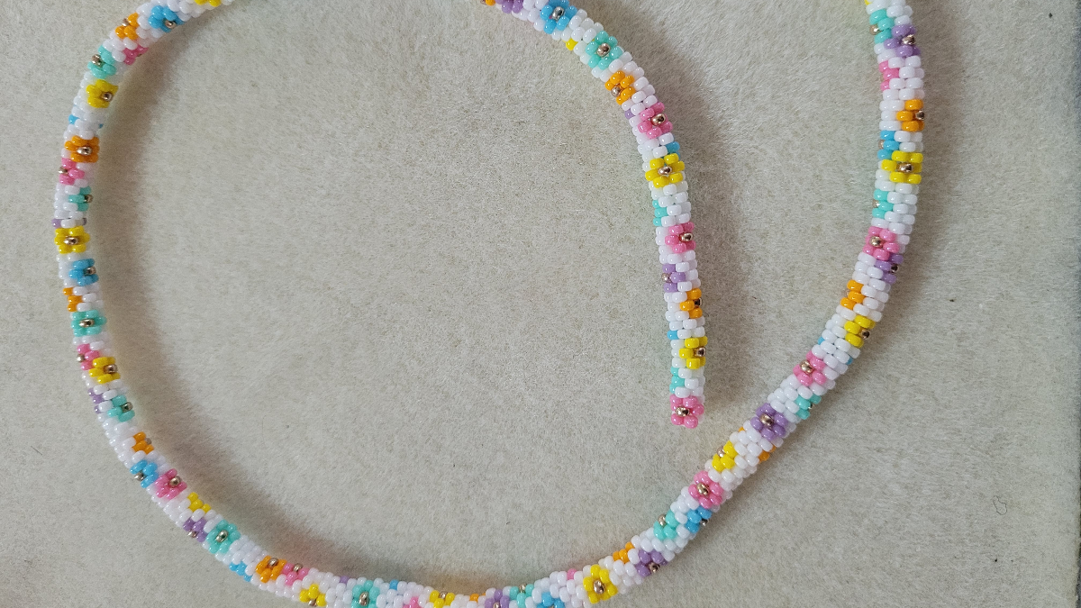 Miyuki peyote weave daisy flower bracelet : Tappa 5 Miyuki peyote weave daisy flower bracelet : Tappa 5