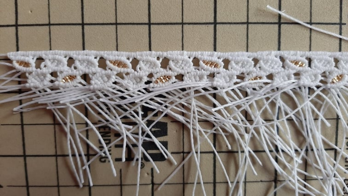 Cavigliera fai da te con motivo a foglia Micromacramé e perline Miyuki : Tappa 13 Cavigliera fai da te con motivo a foglia Micromacramé e perline Miyuki : Tappa 13