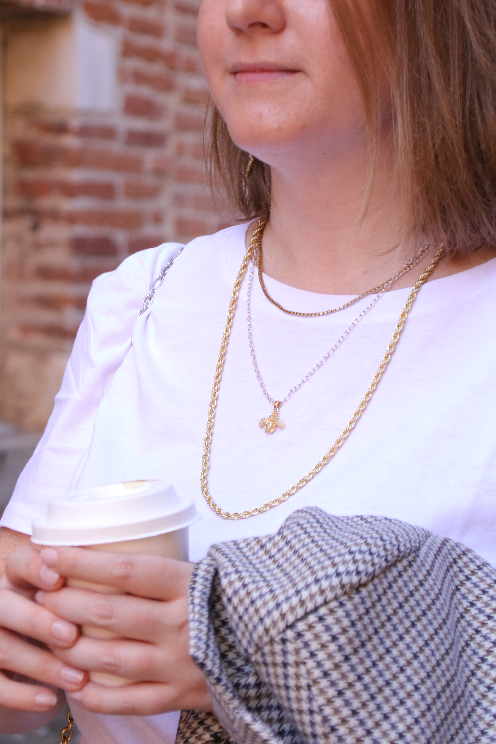 Schema Collana di api a più file argento-oro Schema Collana di api a più file argento-oro