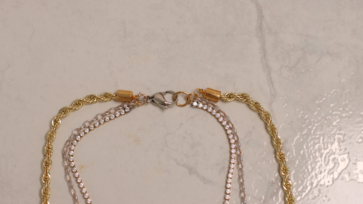 Collana di api a più file argento-oro : Tappa 1 Collana di api a più file argento-oro : Tappa 1