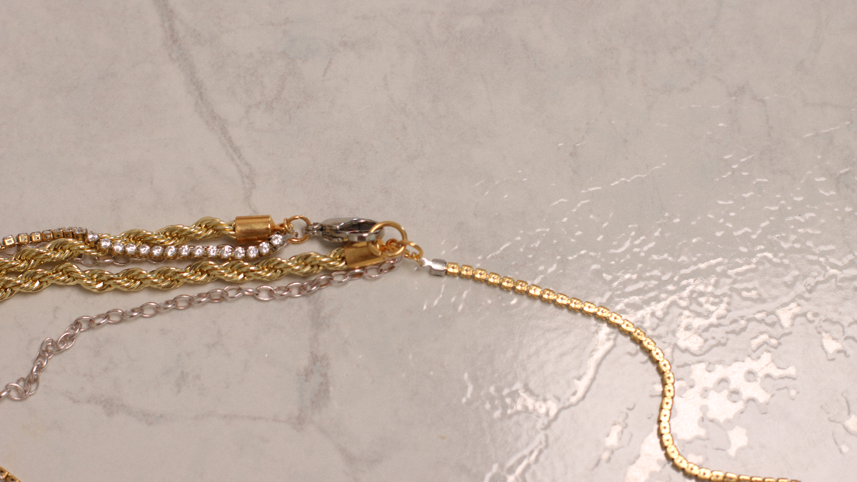 Collana di api a più file argento-oro : Tappa 2 Collana di api a più file argento-oro : Tappa 2