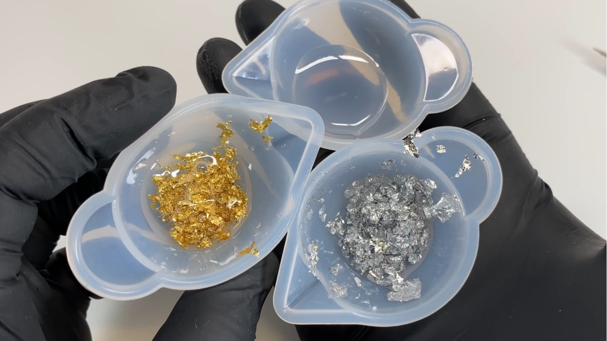 Orecchini a cerchio in resina con anelli intrecciati : Tappa 1 Orecchini a cerchio in resina con anelli intrecciati : Tappa 1