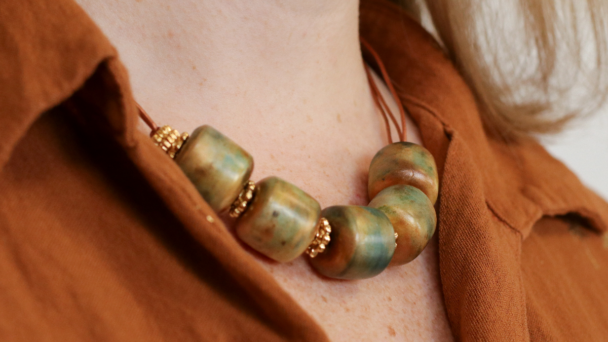 Schema Collana con grandi perle di argilla polimerica, imitazione della ceramica Schema Collana con grandi perle di argilla polimerica, imitazione della ceramica