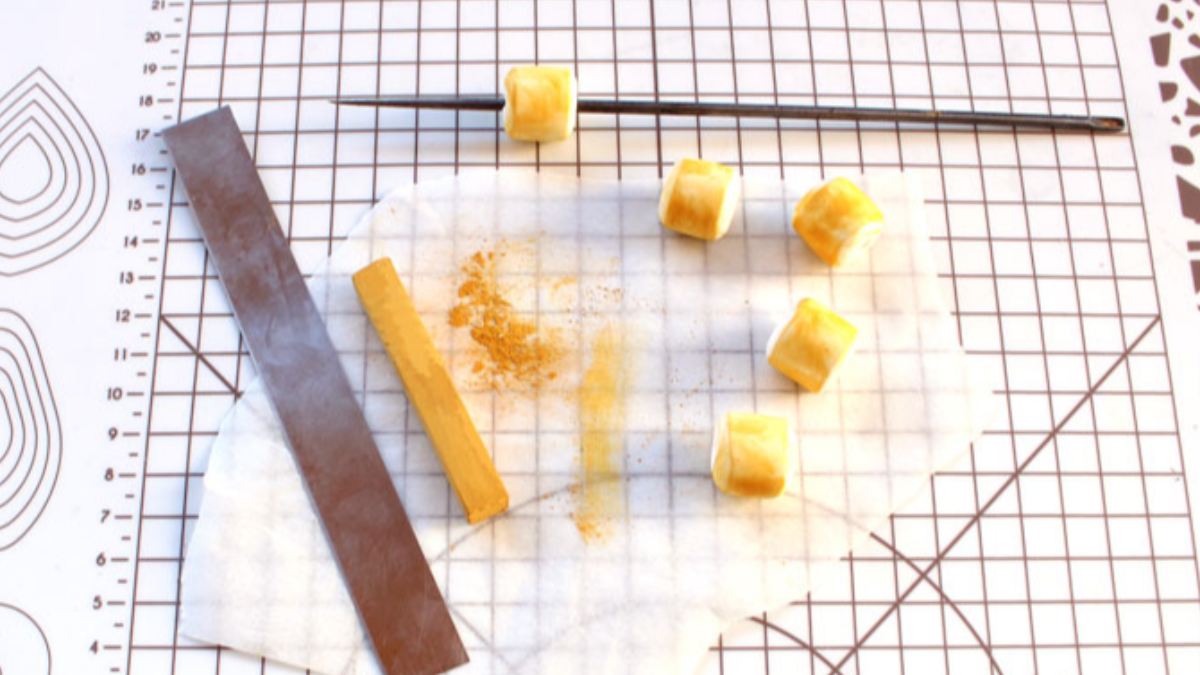 Collana con grandi perle di argilla polimerica, imitazione della ceramica : Tappa 4 Collana con grandi perle di argilla polimerica, imitazione della ceramica : Tappa 4